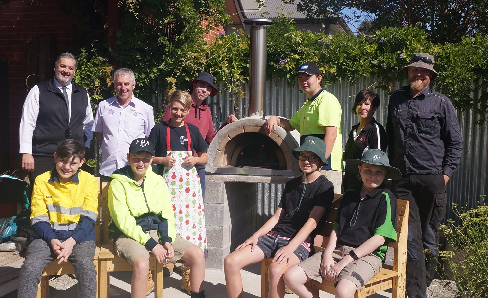 Pizza-Oven-Group-Photo-for-web.jpg